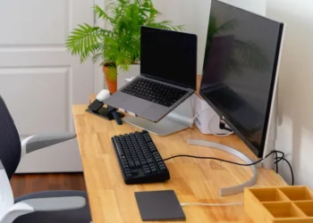 top tech gadgets for remote workers in 2025