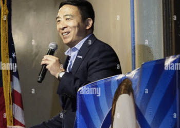 Jerry Yang Entrepreneur Journey: From Yahoo! Co-Founder To Visionary Investor