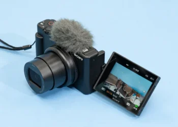 Entry-level cameras for vlogging on a budget