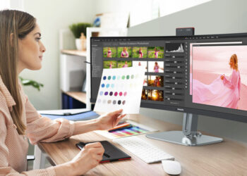 how to choose the right monitor for graphic design