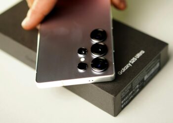 Unboxing the Samsung Galaxy S25 Ultra Experience